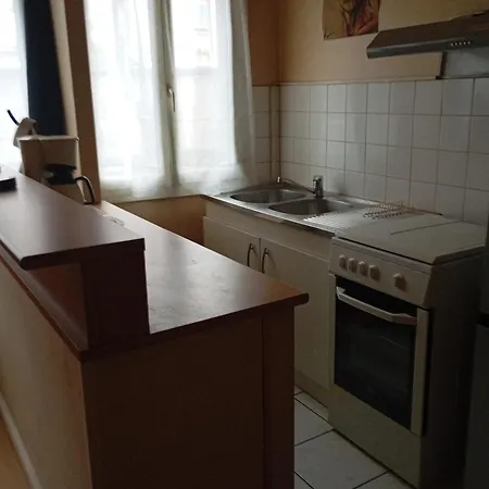 Проживание в семье Maison Des Lavandes Нанси